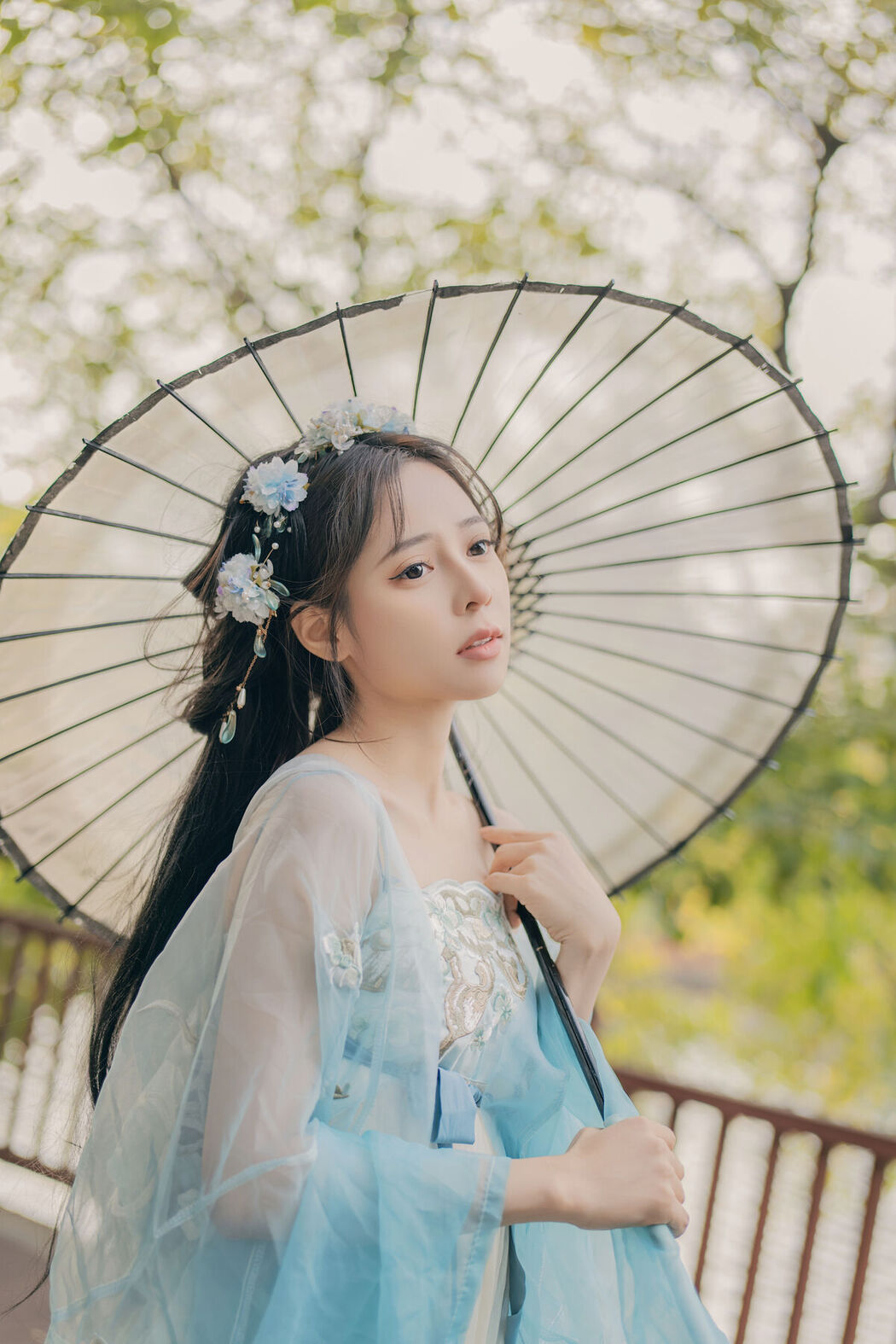 YiTuYu艺图语 Vol.8341 蛋蛋 (22P)