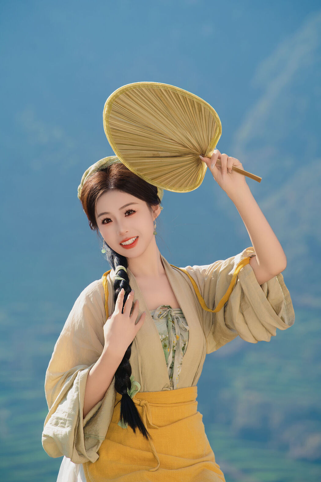 YiTuYu艺图语 Vol.8344 周婷 (16P)