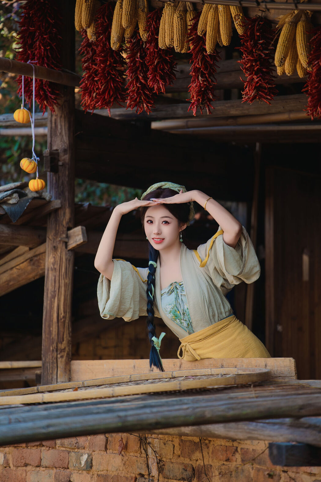 YiTuYu艺图语 Vol.8344 周婷 (16P)
