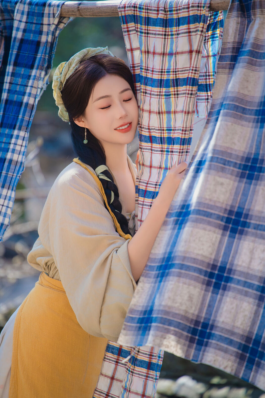 YiTuYu艺图语 Vol.8344 周婷 (16P)
