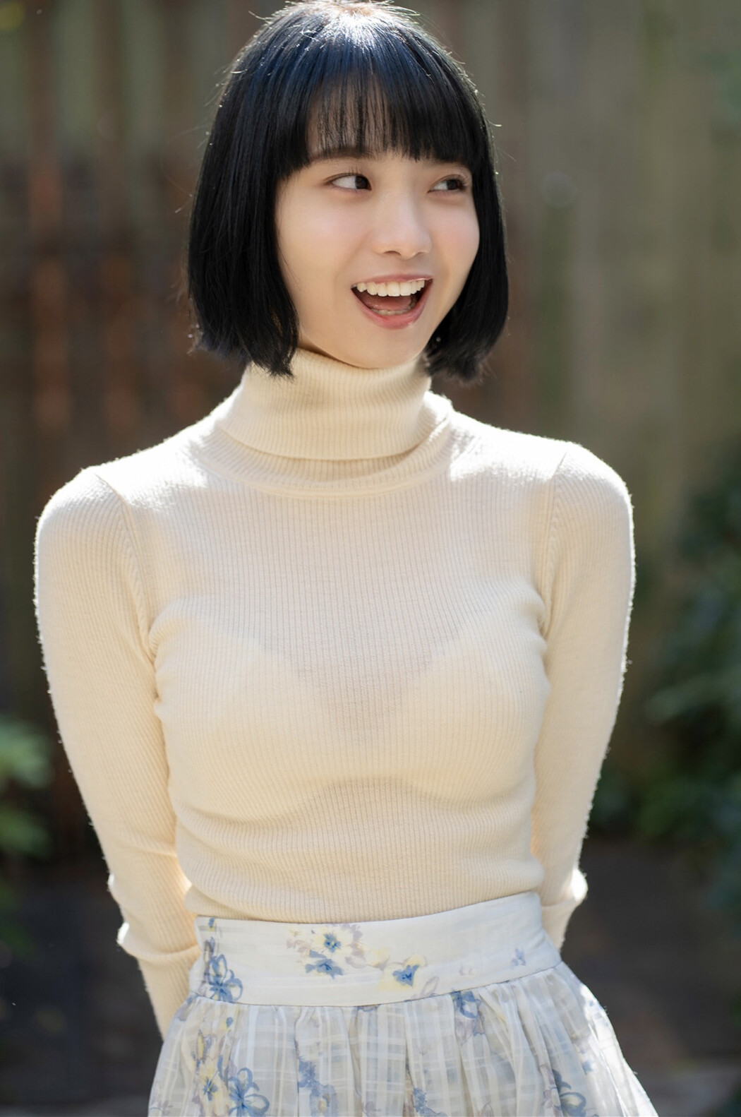 Touka Totsuki 遠月とうか, FLASHデジタル写真集 「アイドル人生、満喫中!」 Set.01