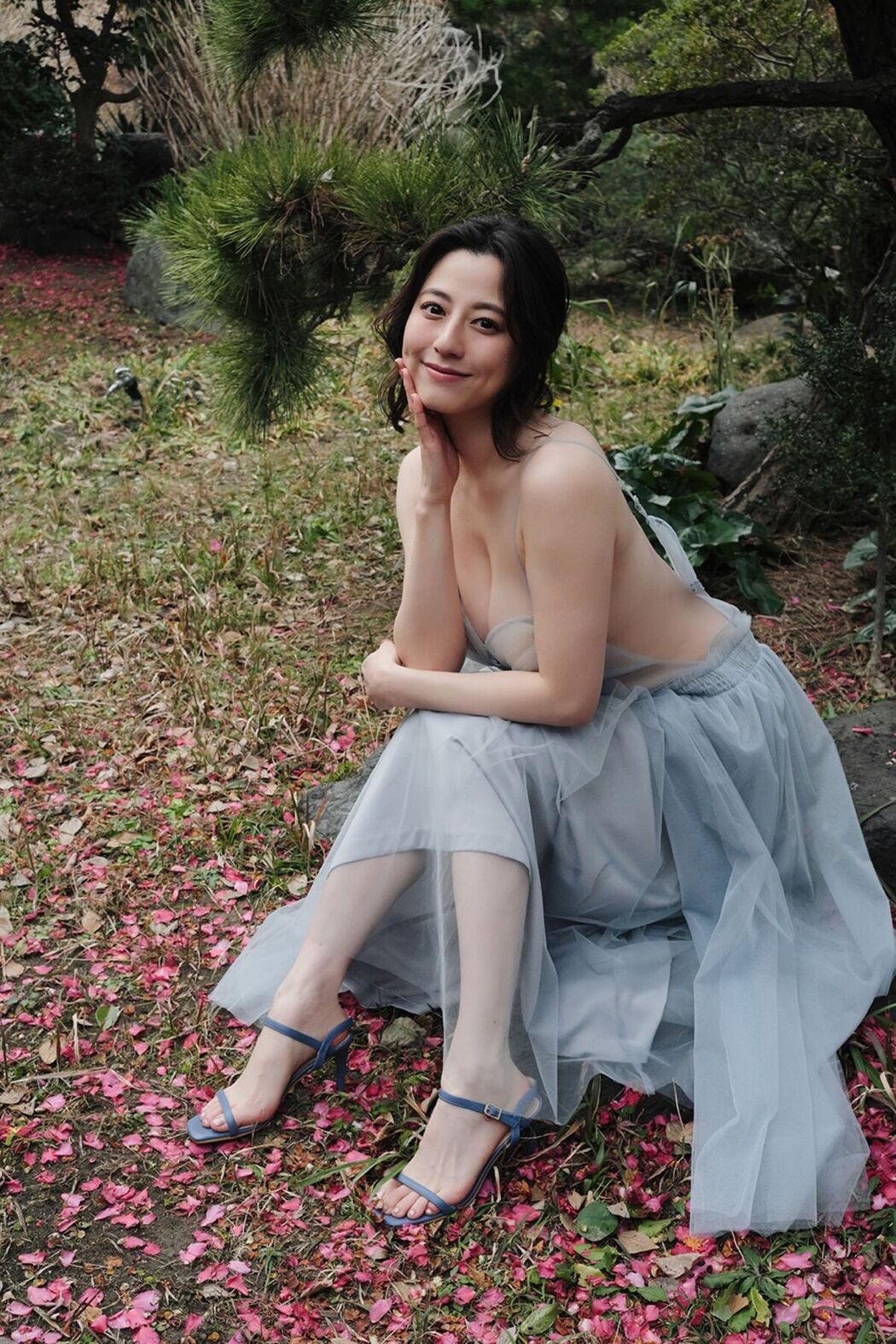 JP Yumi Sugimoto 杉本有美 &#8211; 美魔女 (77P &#8211; 1V)