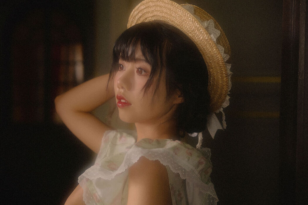YiTuYu艺图语 Vol.8347 祝勺子 (23P)