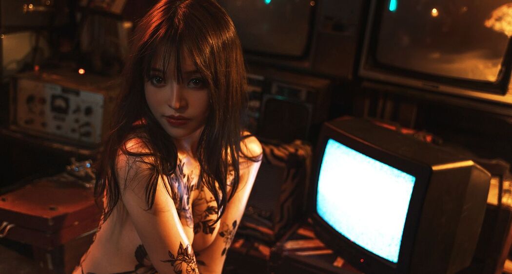 Coser@草莓味奈奈兔 – 古玩店玩偶 (47P – 1V)