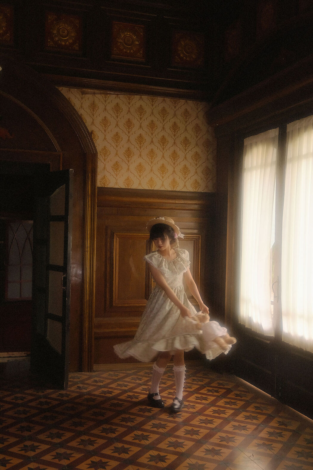 YiTuYu艺图语 Vol.8347 祝勺子 (23P)