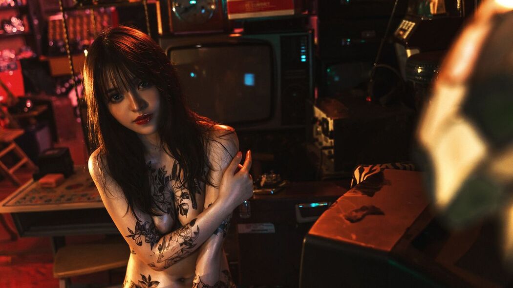 Coser@草莓味奈奈兔 – 古玩店玩偶 (47P – 1V)