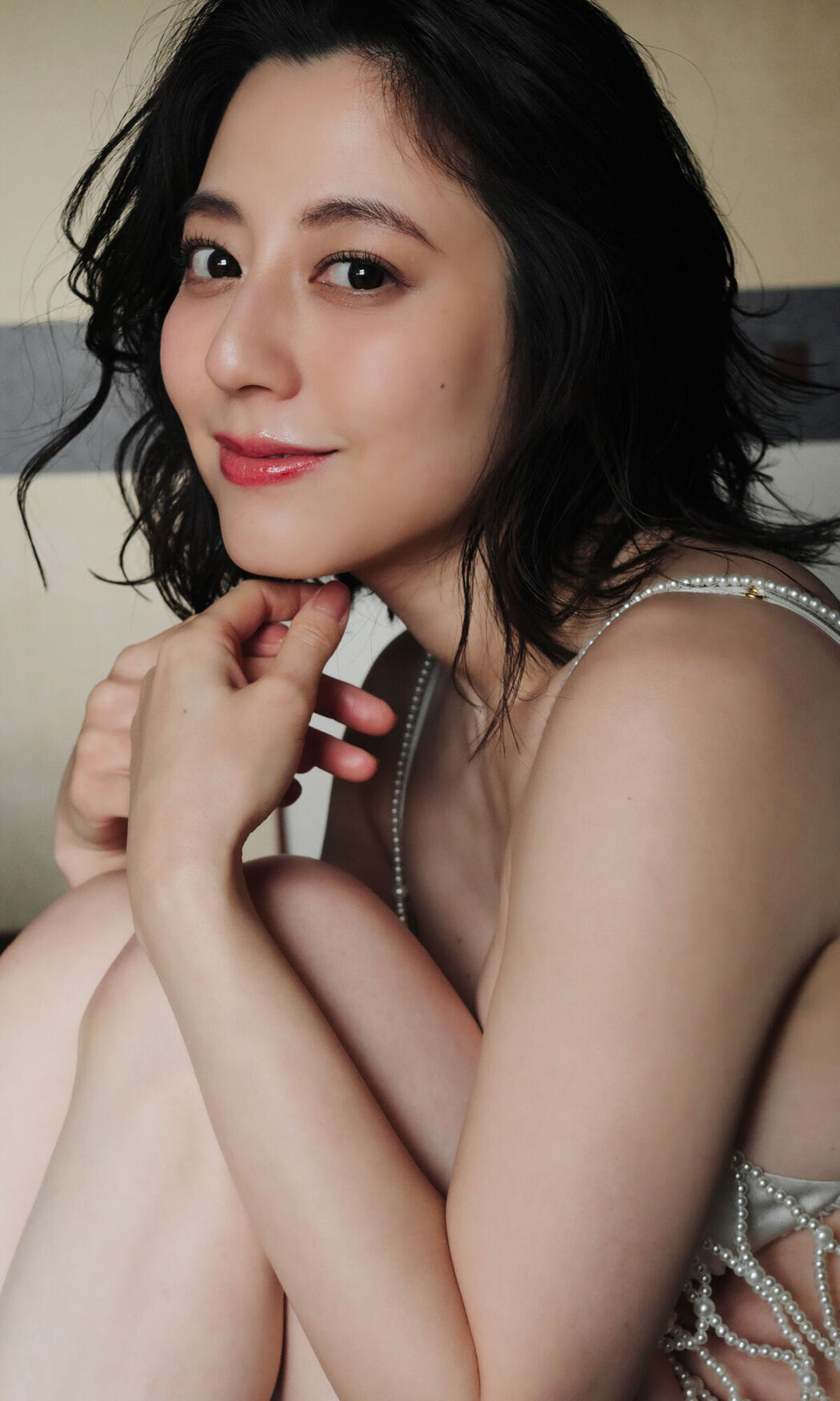JP Yumi Sugimoto 杉本有美 &#8211; 美魔女 (77P &#8211; 1V)