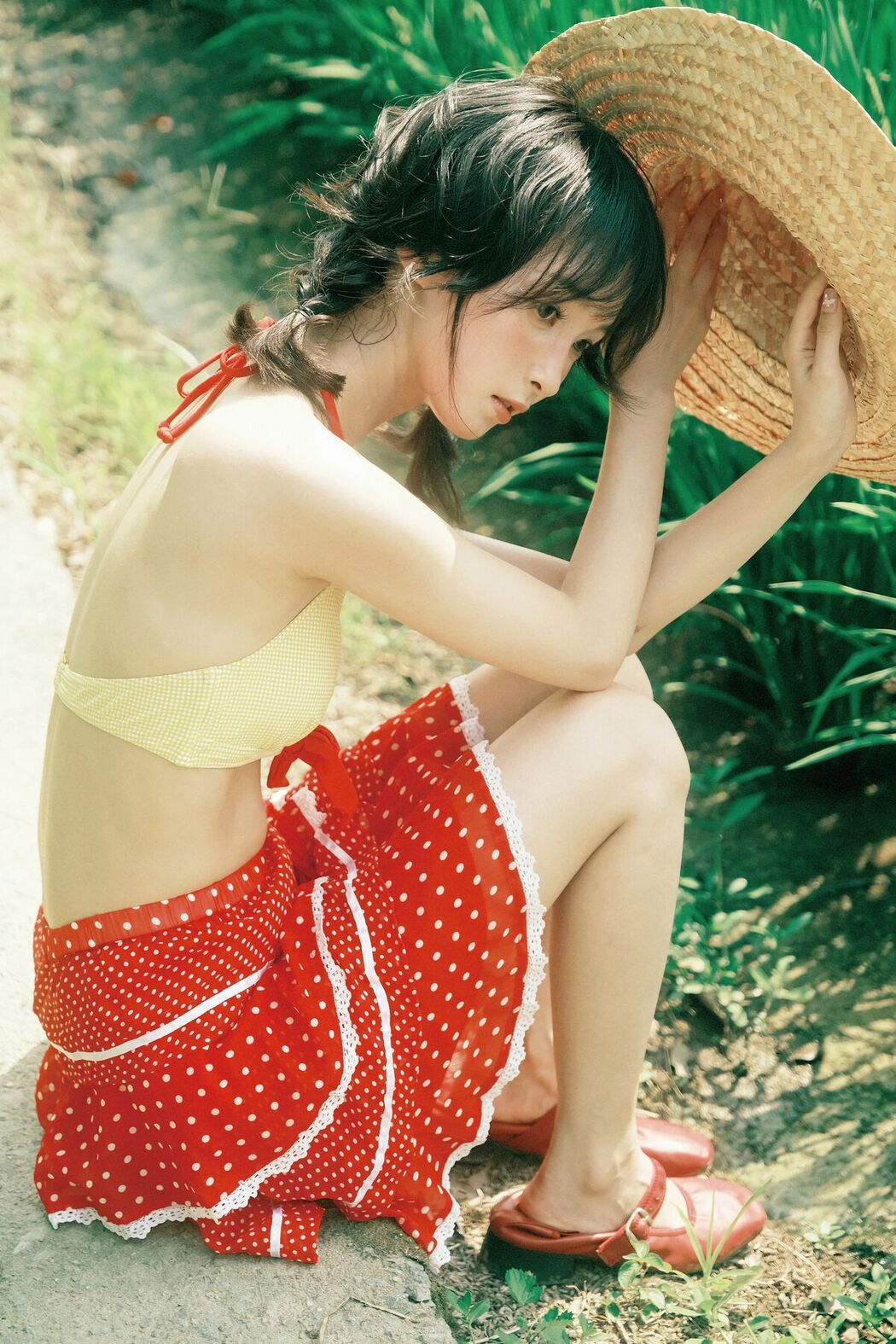 YiTuYu艺图语 Vol.8346 乌堆少女 (19P)