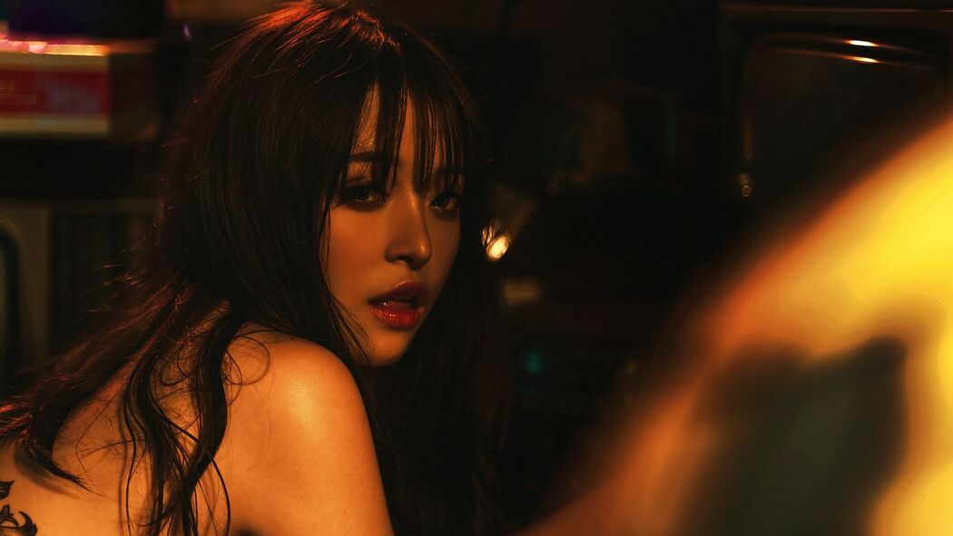 Coser@草莓味奈奈兔 – 古玩店玩偶 (47P – 1V)