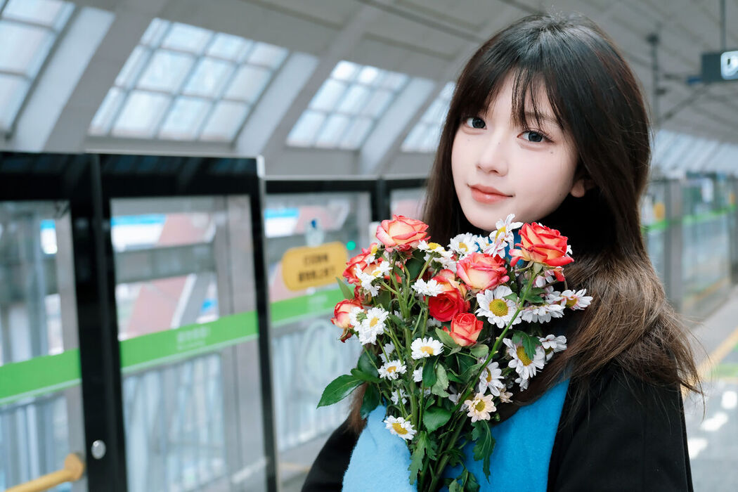 YiTuYu艺图语 Vol.8349 欣欣 (23P)