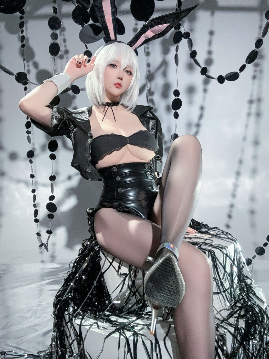Coser@星之迟迟Hoshilily &#8211; 尼尔 机械纪元 2B 兔女郎 (35P)