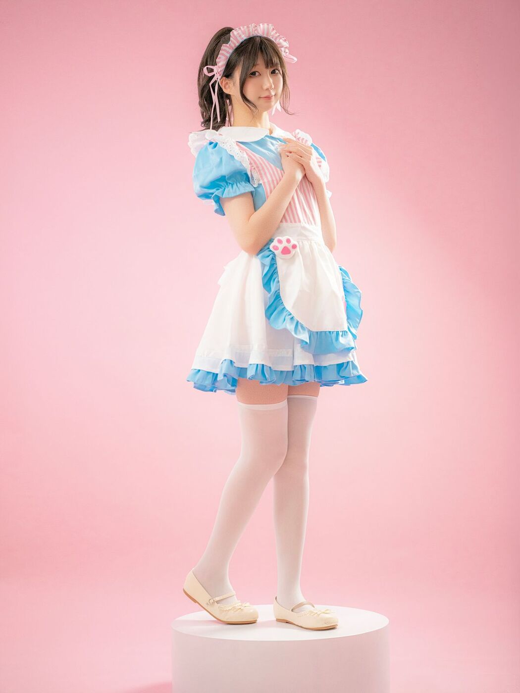 Coser@NAGISA魔物喵 &#8211; メイド喫茶 (91P)