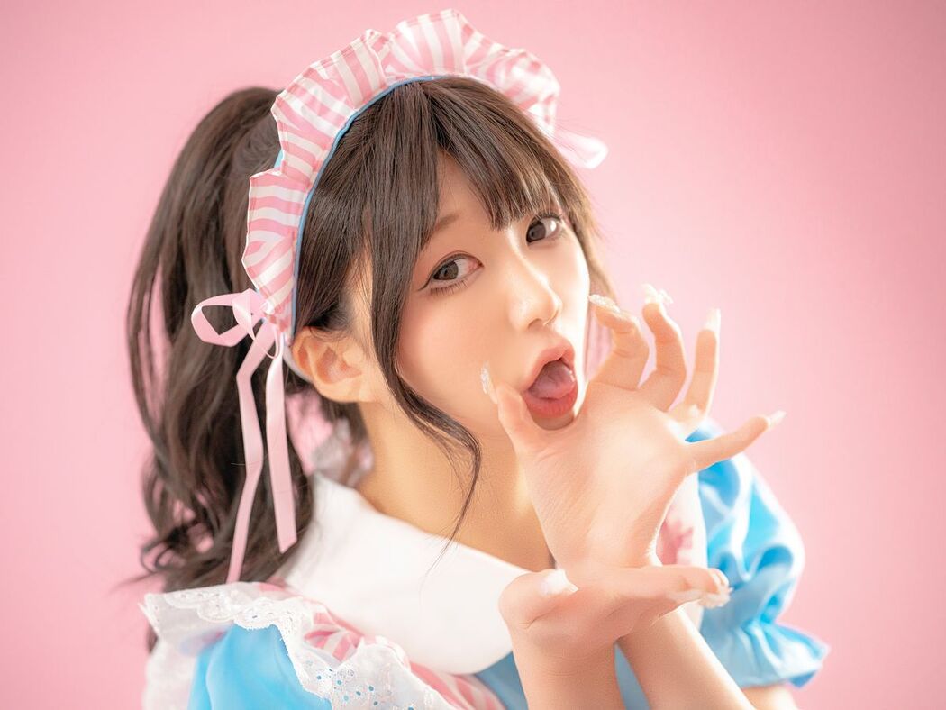 Coser@NAGISA魔物喵 &#8211; メイド喫茶 (91P)