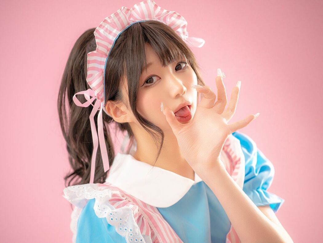 Coser@NAGISA魔物喵 &#8211; メイド喫茶 (91P)