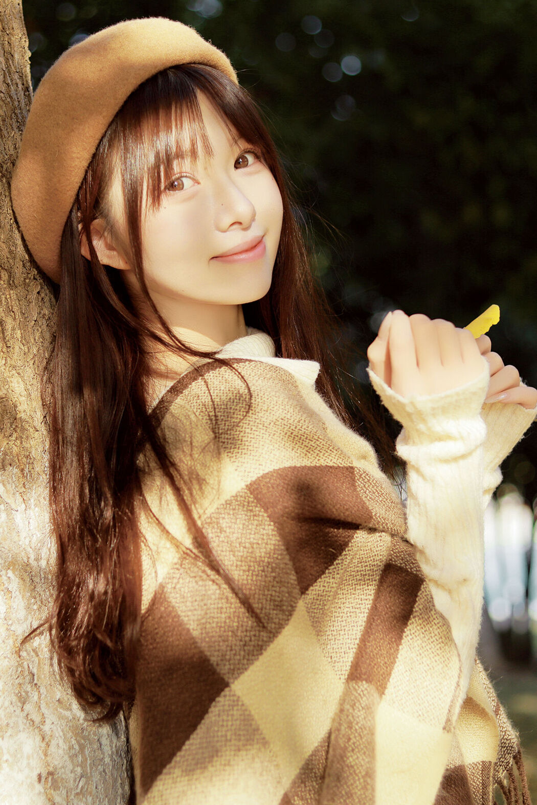 YiTuYu艺图语 Vol.8352 三三捕梦日记 (30P) Cover Photo