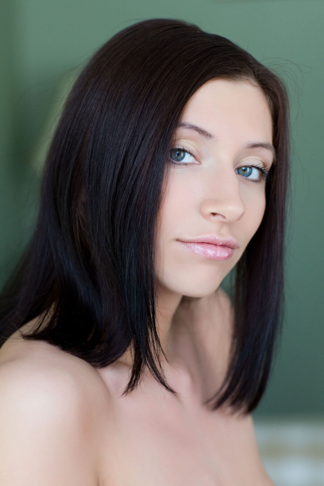 MetArt Simone B – Onschuld Part1 (56P)