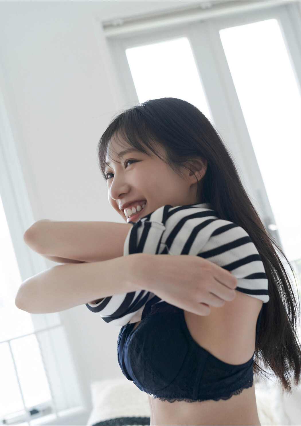 Sumire Yokono 横野すみれ, BUBKAデジタル写真集 「そのカーブ、反則級!」 Set.01