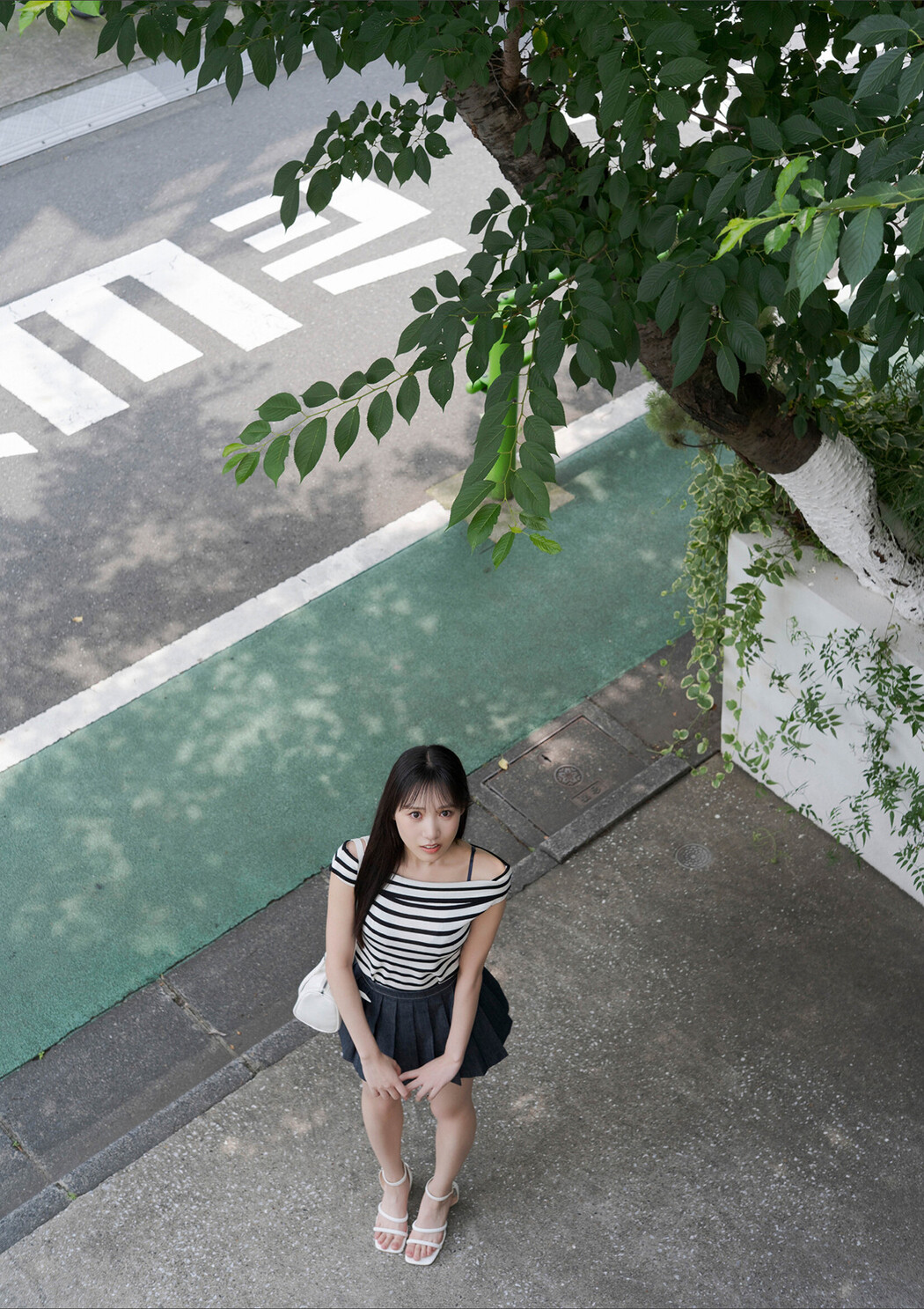 Sumire Yokono 横野すみれ, BUBKAデジタル写真集 「そのカーブ、反則級!」 Set.01