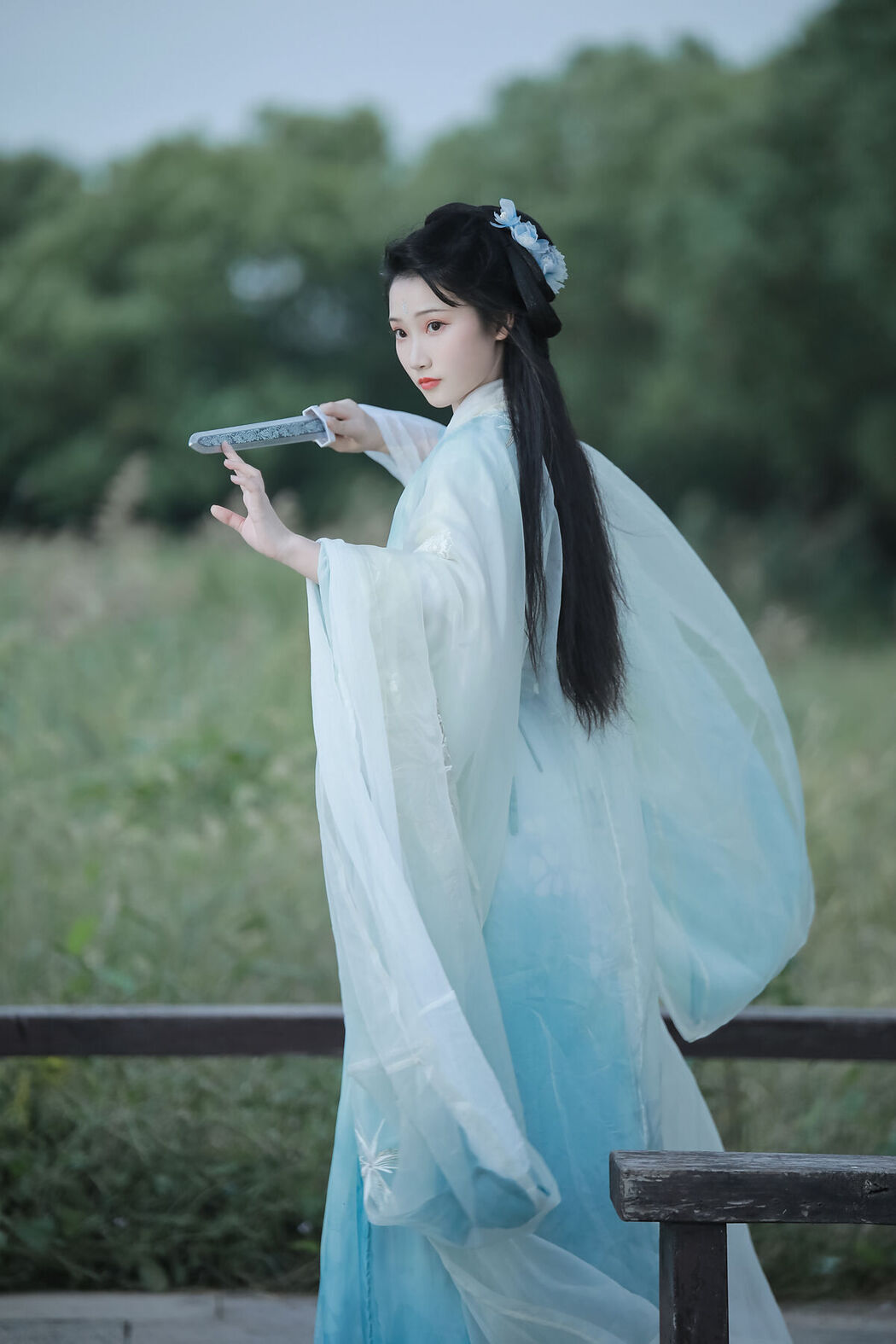 YiTuYu艺图语 Vol.8371 椿鱼 (23P)