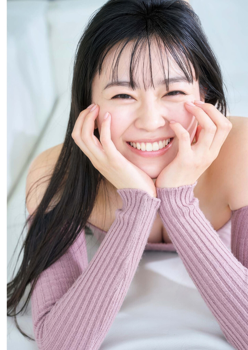 Hitoka Sakai 坂井仁香, Big Comic Spirits 2025 No.10 (ビッグコミックスピリッツ 2025年10号)