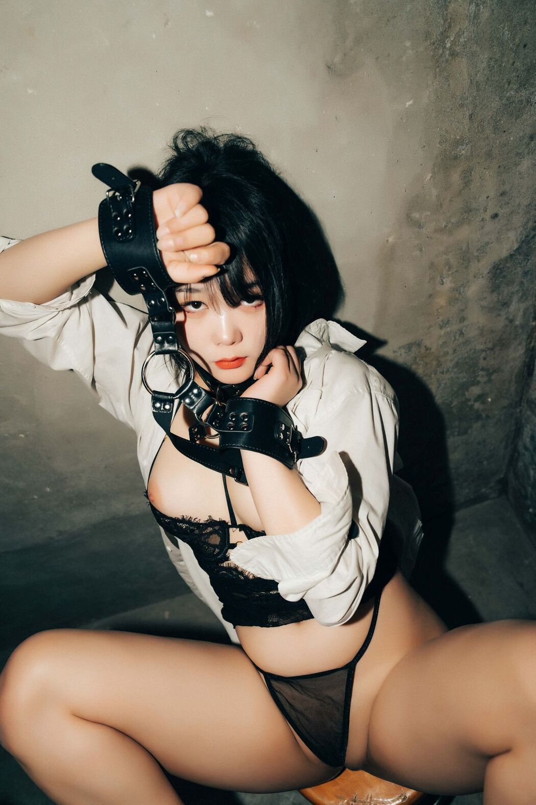 Haivia Zia 지아 – Tight And Closer (71P)