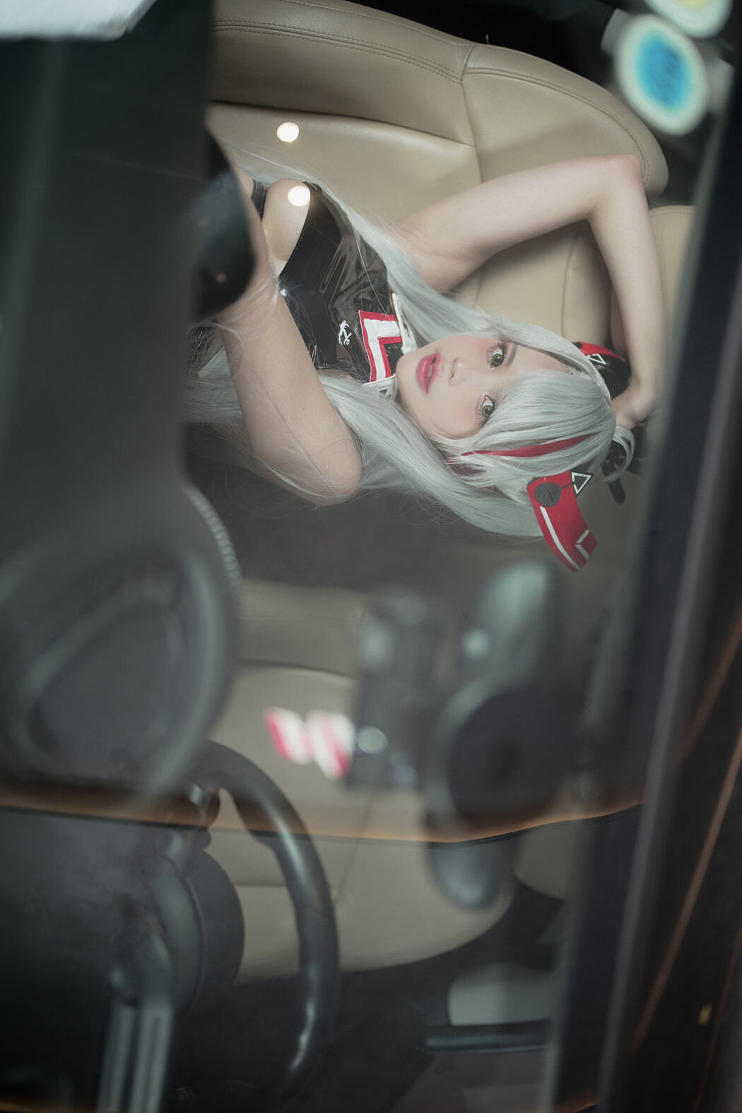 Cosplay PingPing平平 Prinz Eugen (Race Queen) Set.02