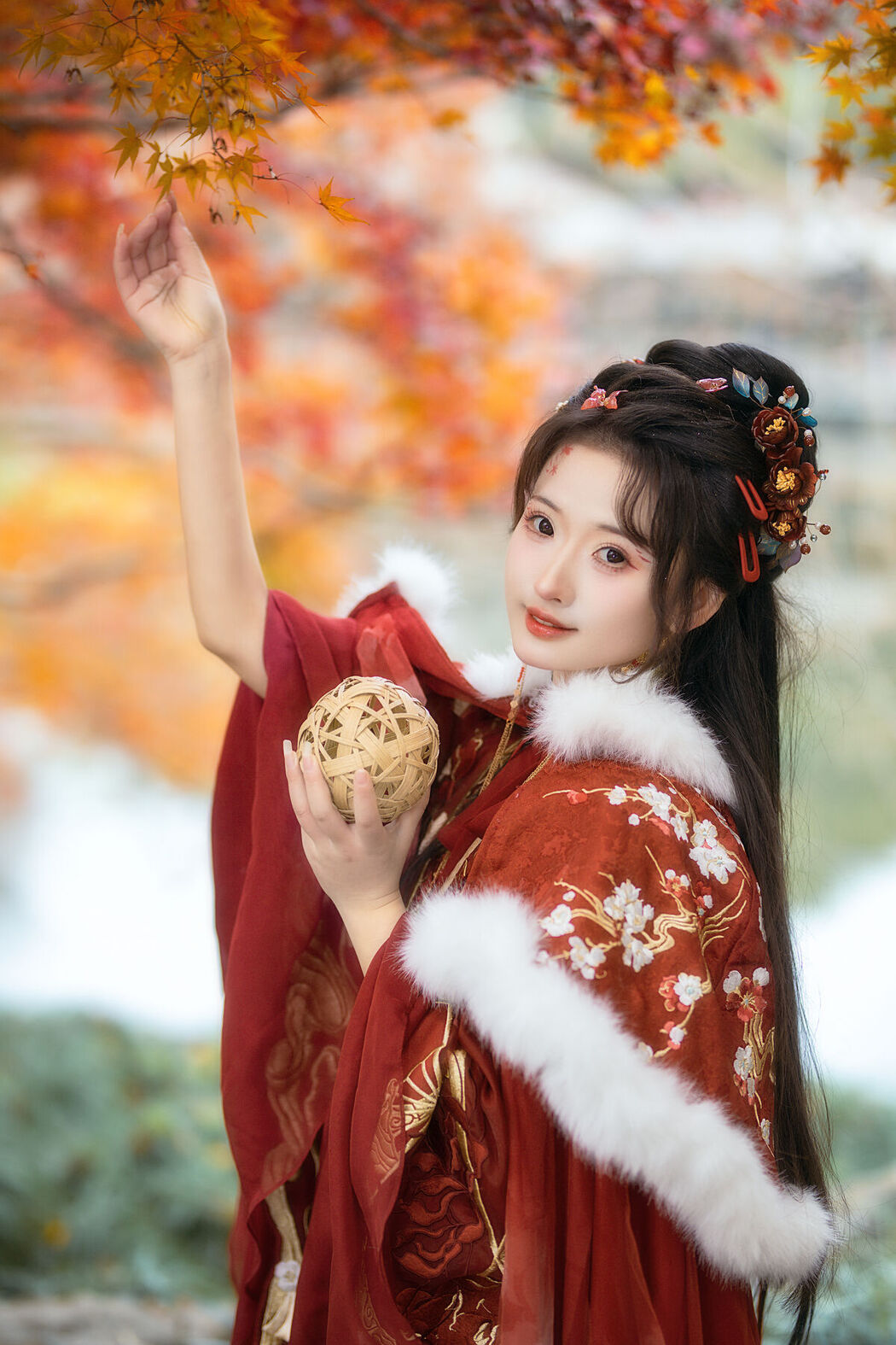 YiTuYu艺图语 Vol.8372 小春冉 (20P)