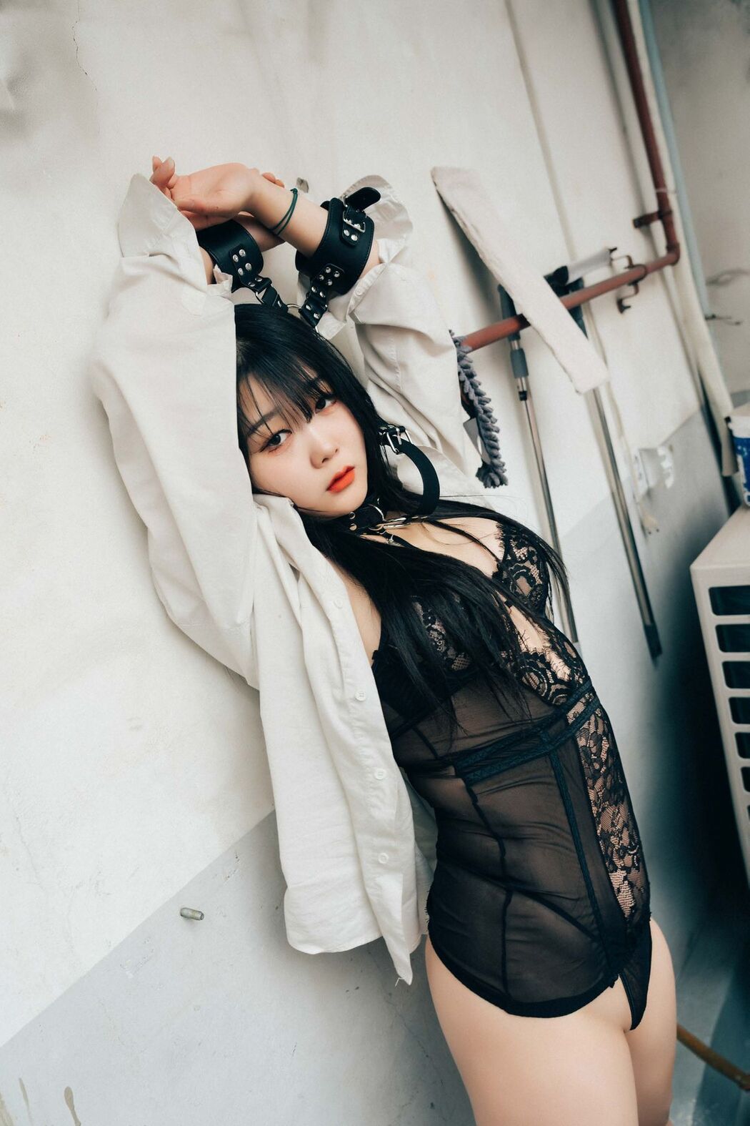 Haivia Zia 지아 – Tight And Closer (71P)