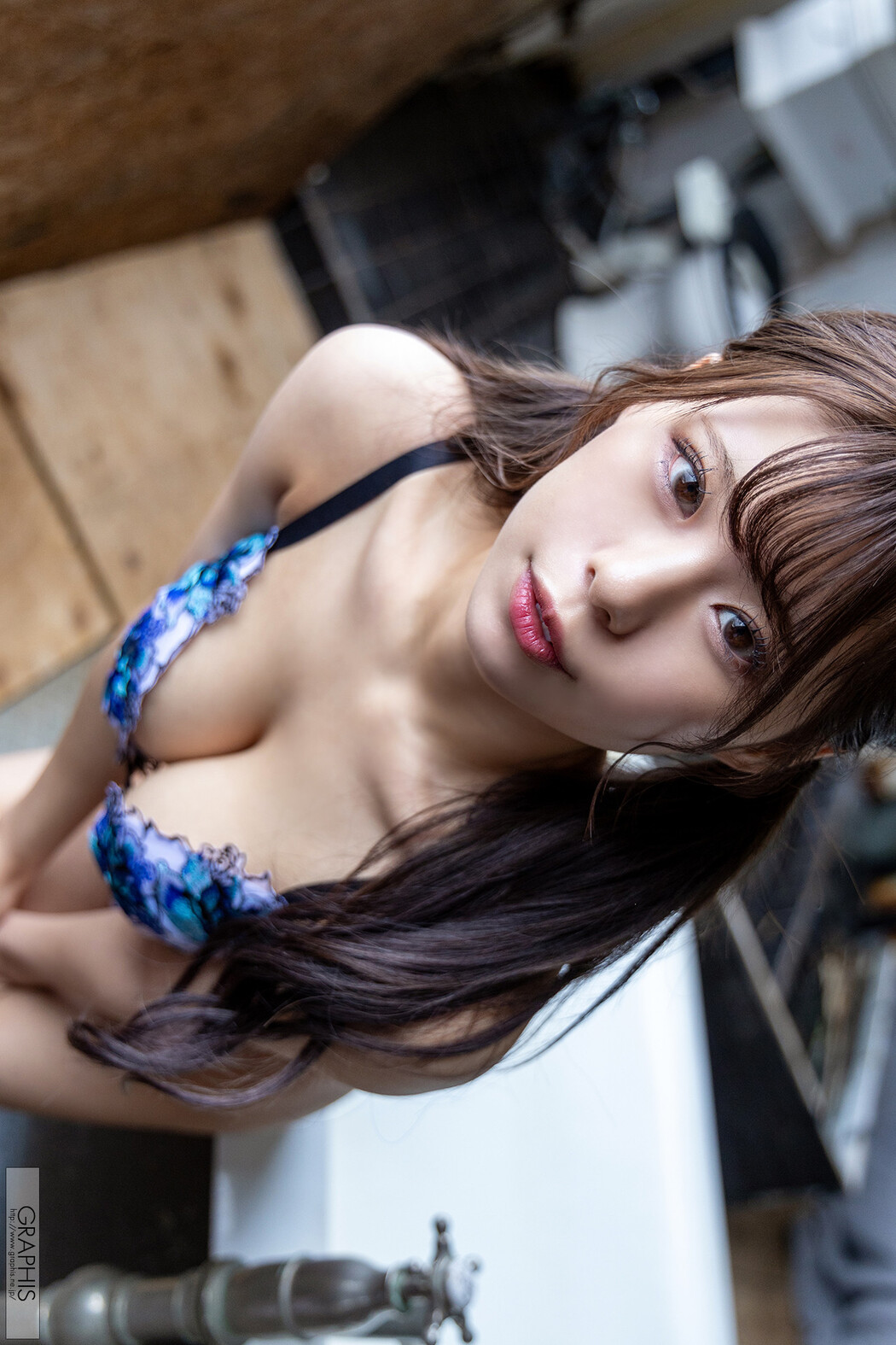 An Anzu あんづ杏, Graphis First Gravure Vol.04