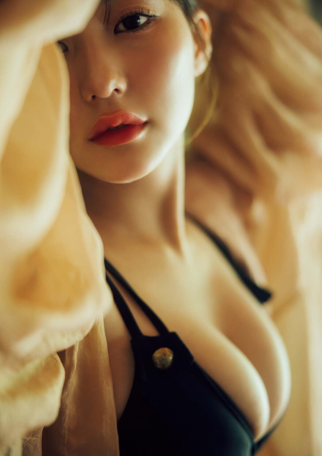 Miku Tanaka 田中美久, Big Comic Spirits 2025 No.41・42 (ビッグコミックスピリッツ 2025年41・42号)