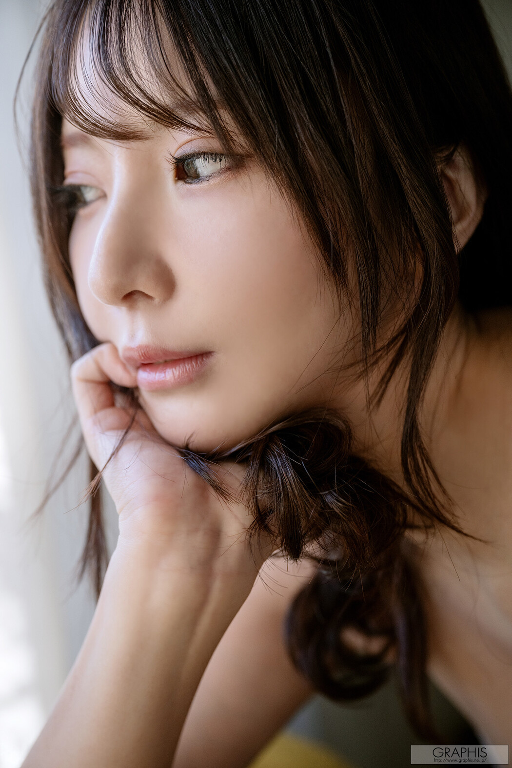 Yuuka Niizuma 新妻ゆうか, Graphis First Gravure Vol.02 Cover Photo
