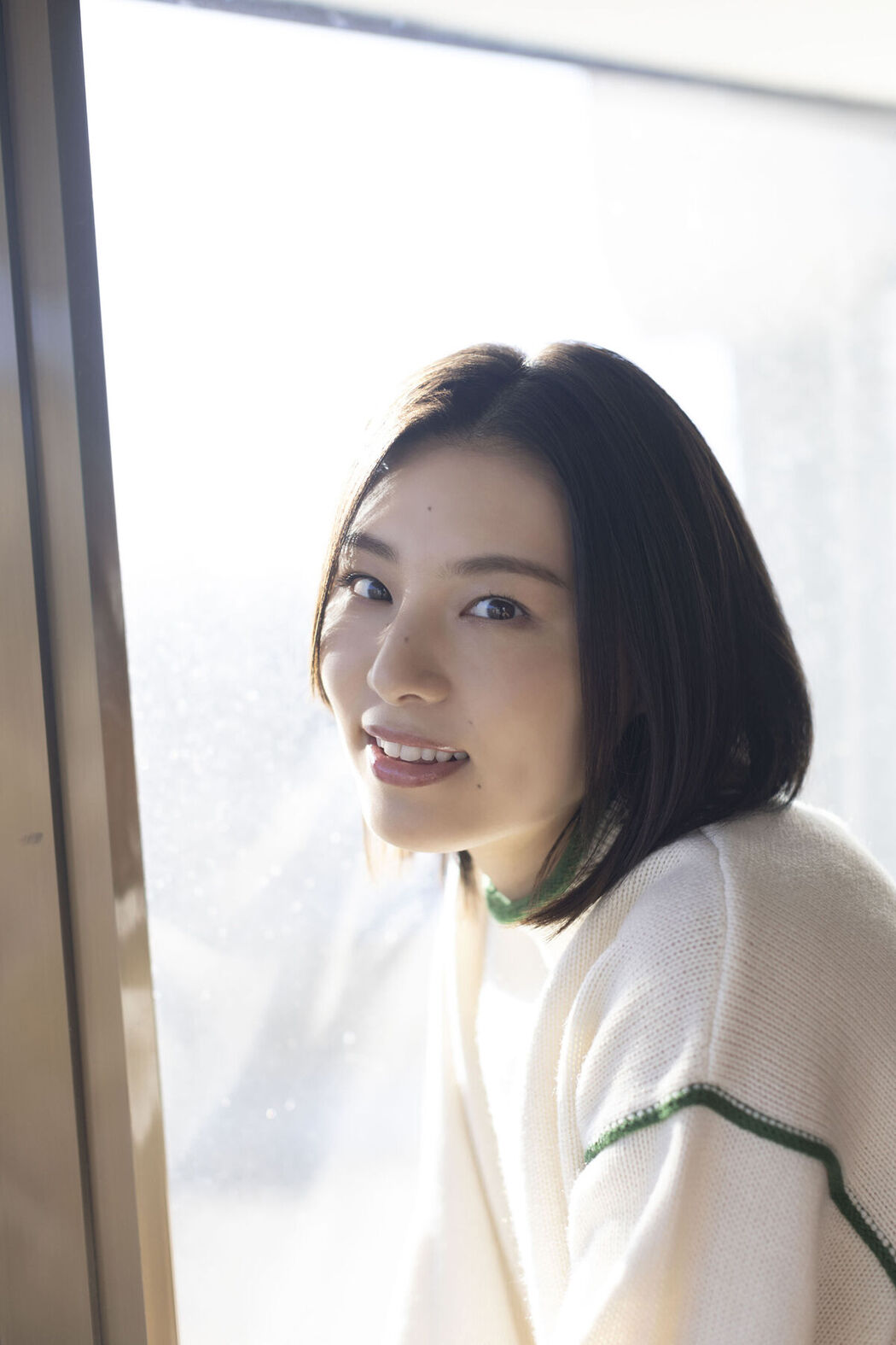 JP Iori Sagara 相樂伊織 – ヤングガンガンデジタル限定写真集 Winter memories デジタル版ヤングガンガン特別編集 (51P)