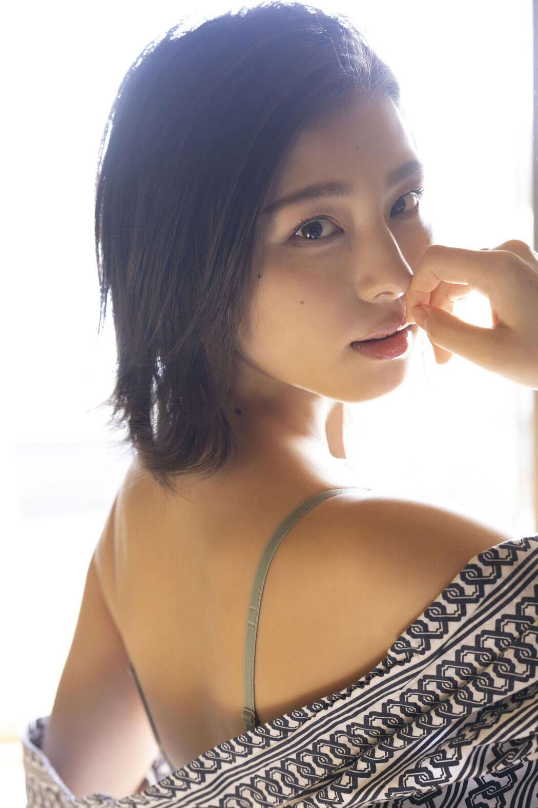 JP Iori Sagara 相樂伊織 – ヤングガンガンデジタル限定写真集 Winter memories デジタル版ヤングガンガン特別編集 (51P)