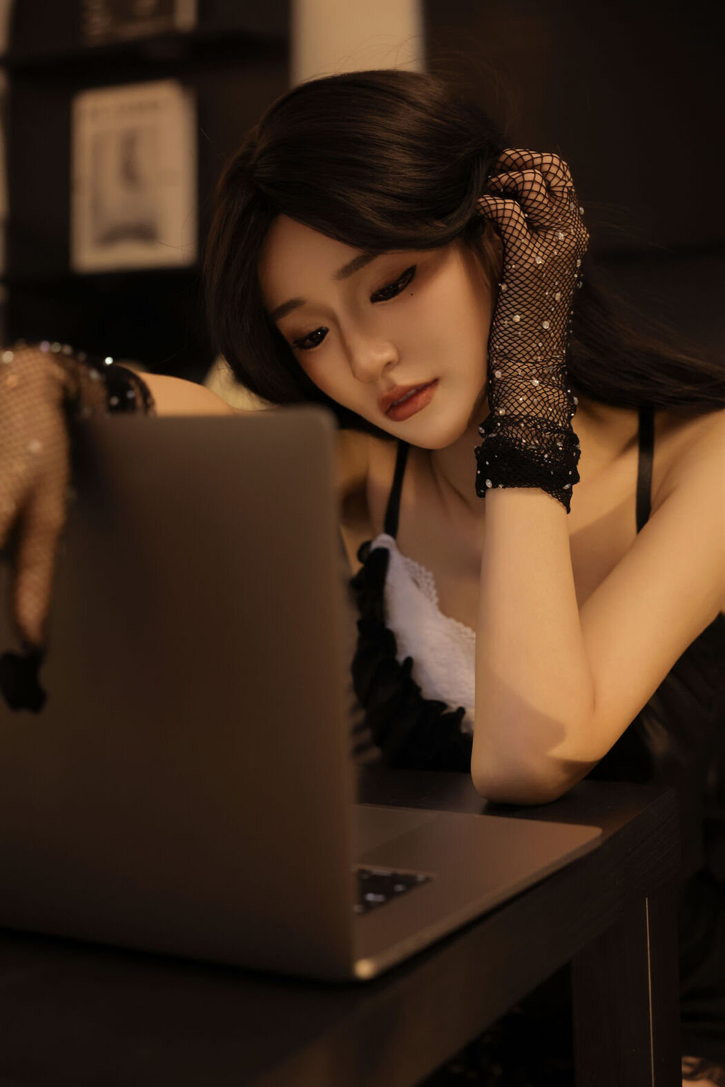 YiTuYu艺图语 Vol.8381 Maoqi (24P)