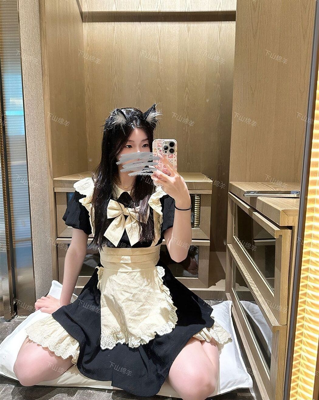 Coser@下山绵羊 &#8211; 退网的X福利姬 白嫩的萝莉 Part1 (55P)