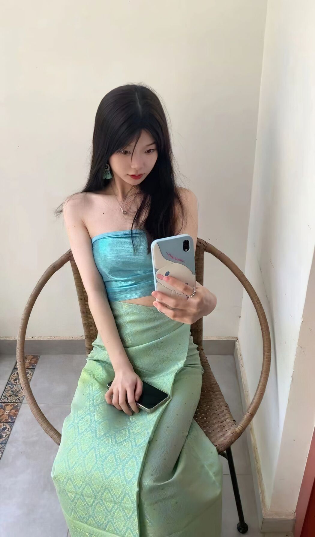 Coser@下山绵羊 &#8211; 退网的X福利姬 白嫩的萝莉 Part1 (55P)