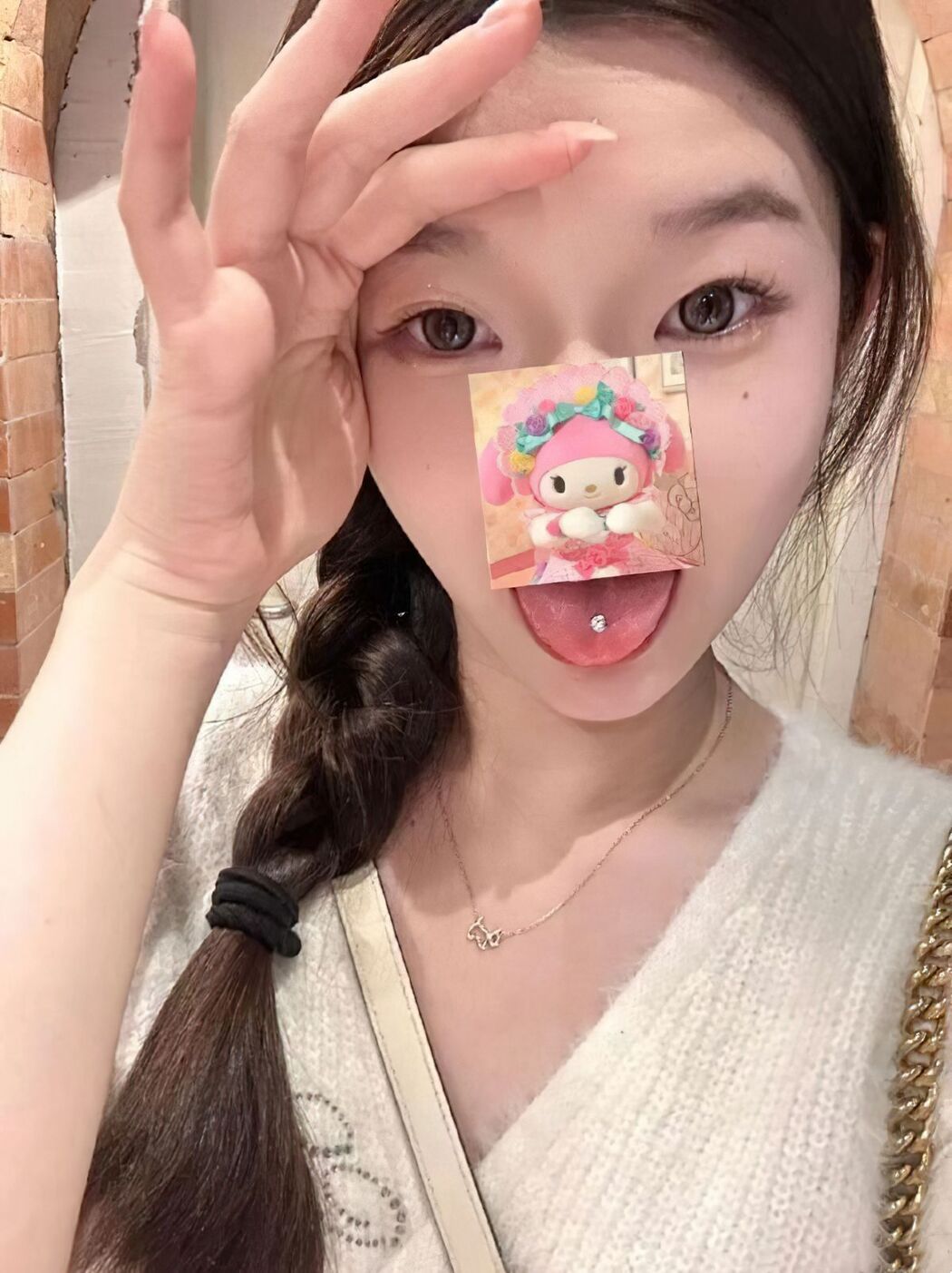 Coser@下山绵羊 &#8211; 退网的X福利姬 白嫩的萝莉 Part2 (55P)