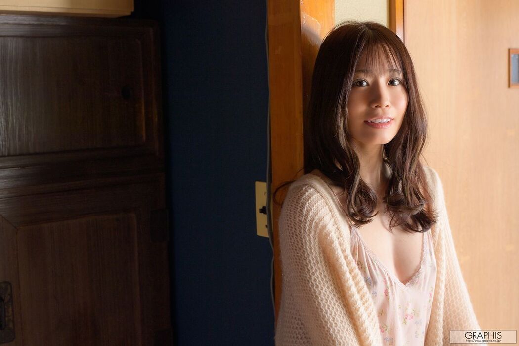 JP Miho Nana 未歩なな – Graphis Gals No.552 VIVACIOUS Part01 (72P)
