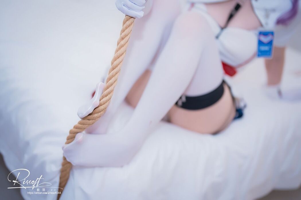 Coser@前羽_rr – スノウブレイク 禁域降臨 医師 (43P)