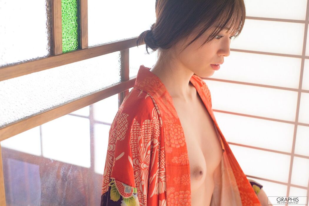 JP Miho Nana 未歩なな – Graphis Gals No.552 VIVACIOUS Part01 (72P)