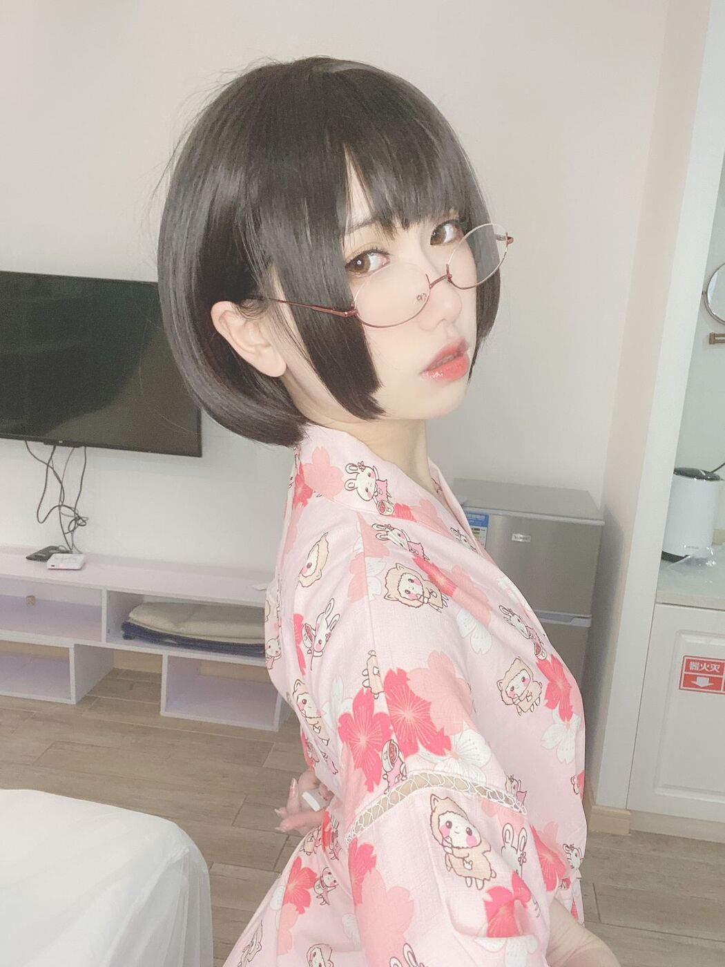 Coser@芋圆侑子 &#8211; 少妇 Part1 (58P &#8211; 8V)