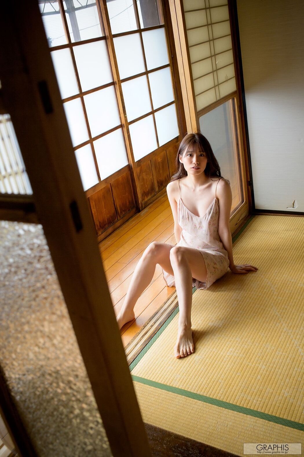JP Miho Nana 未歩なな – Graphis Gals No.552 VIVACIOUS Part01 (72P)