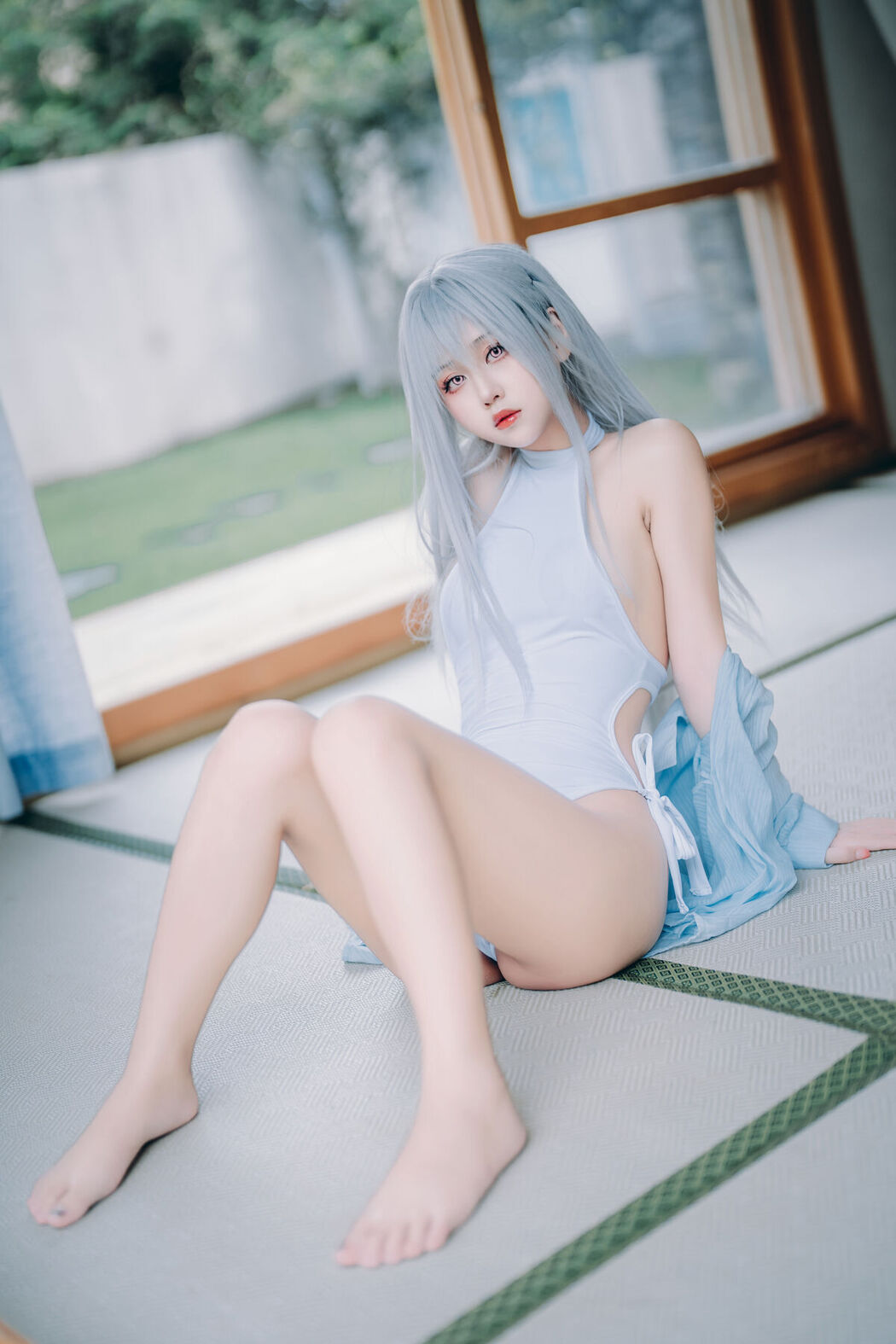 Coser@萌芽儿o0 – 白泳装 (26P)