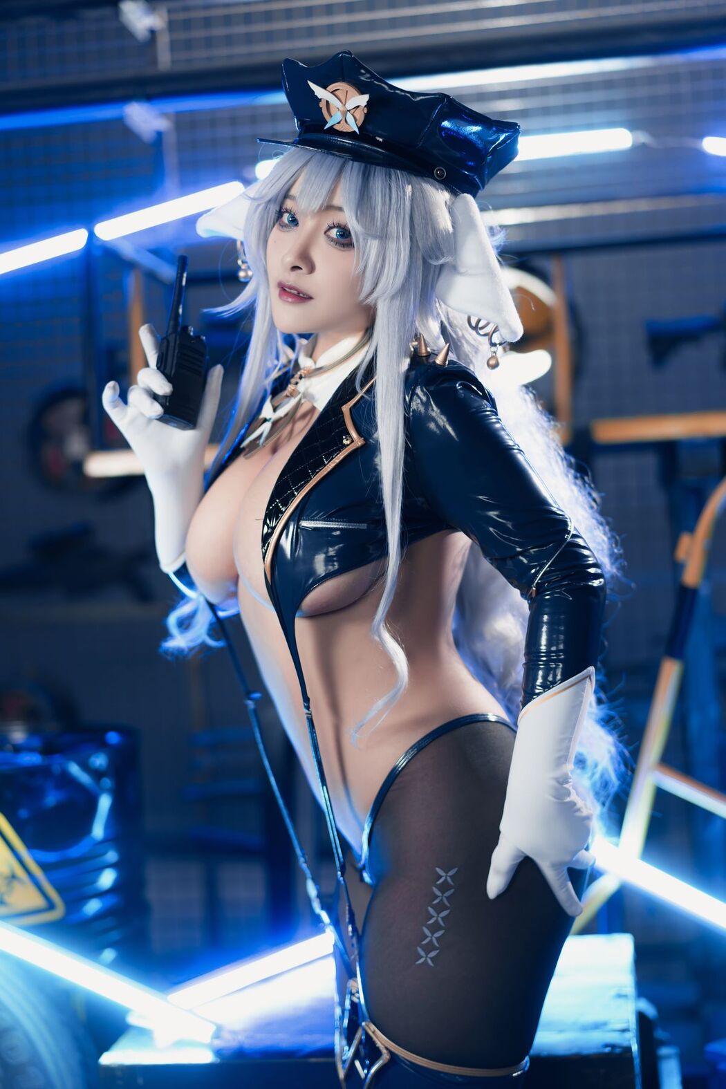 Coser@洛璃LoLiSAMA – 信浓女警 (81P)