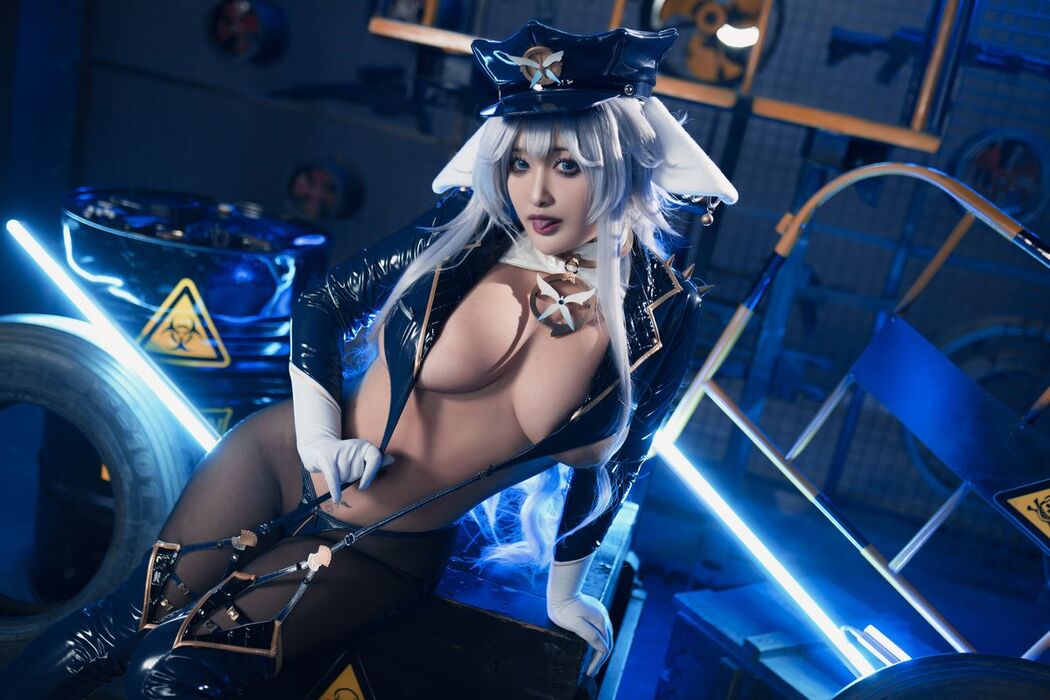 Coser@洛璃LoLiSAMA – 信浓女警 (81P)
