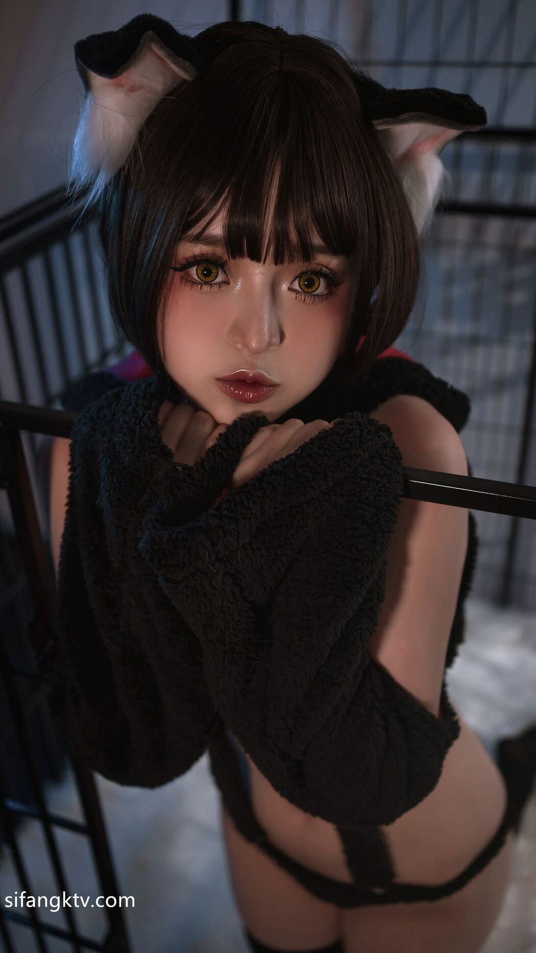 Coser@草莓味奈奈兔 – 付费福利私拍合集 Part2 (55P)