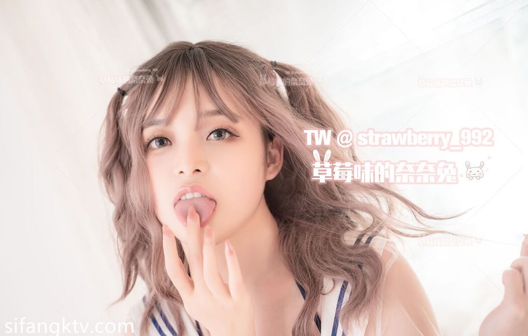 Coser@草莓味奈奈兔 – 付费福利私拍合集 Part3 (54P)