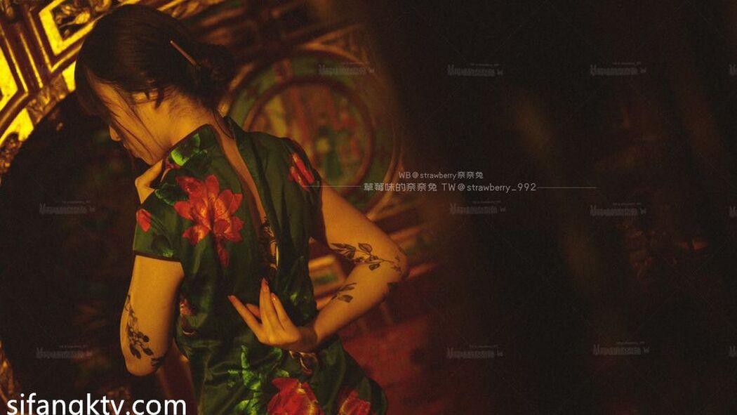 Coser@草莓味奈奈兔 – 付费福利私拍合集 Part4 (54P)