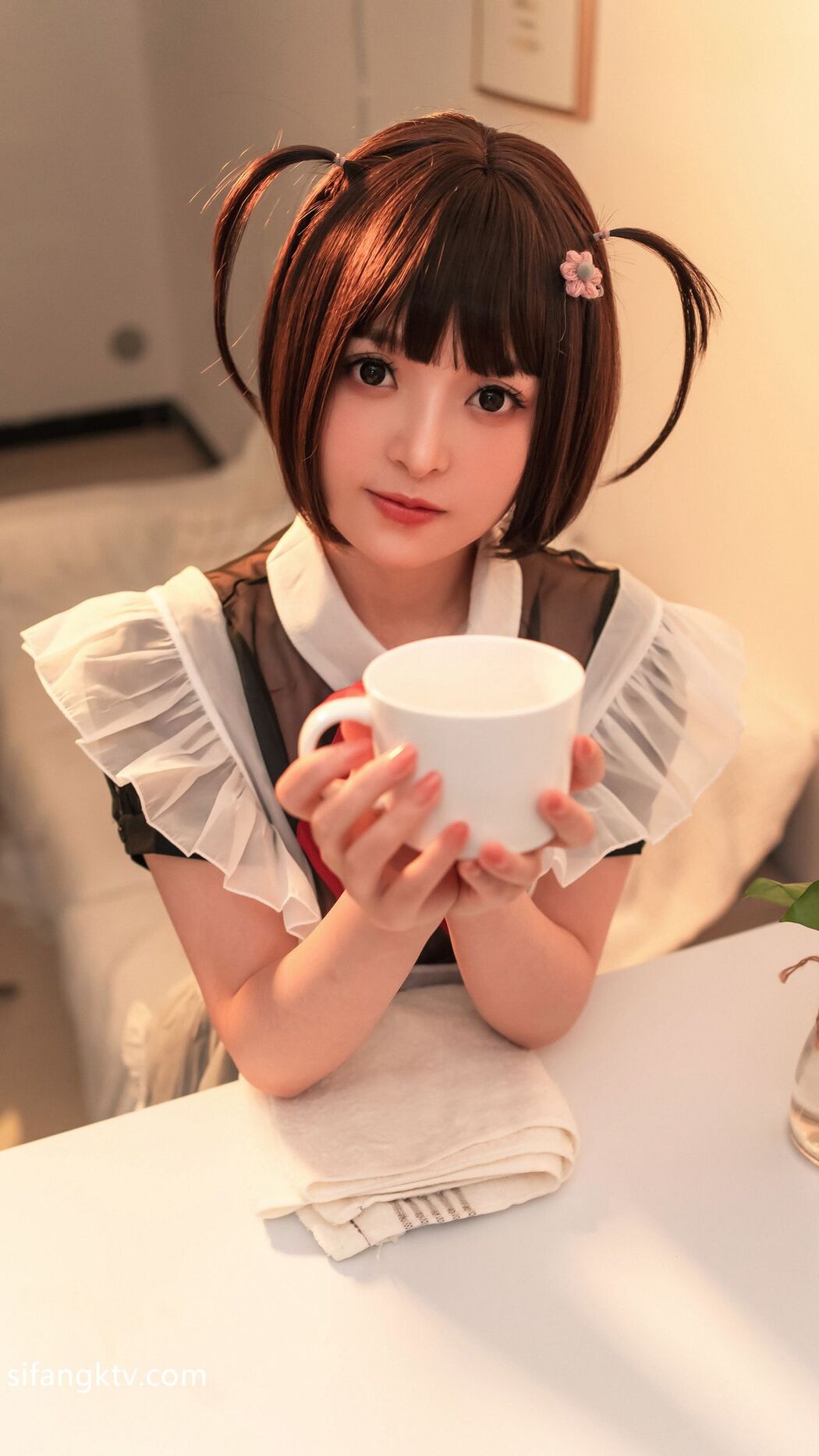 Coser@草莓味奈奈兔 – 付费福利私拍合集 Part1 (55P – 21V)