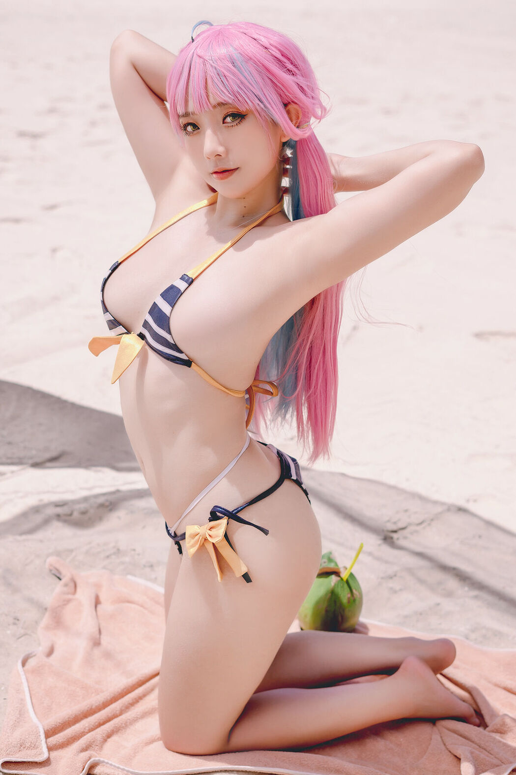 Coser@Messie Huang – Aqua Bikini (35P) Cover Photo